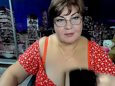 Bela Lana  online show from 10.25.25