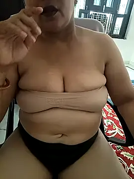 Snapshot of angel_ridhi chatting on 09.23.25 angel ridhi online show from 09.23.25