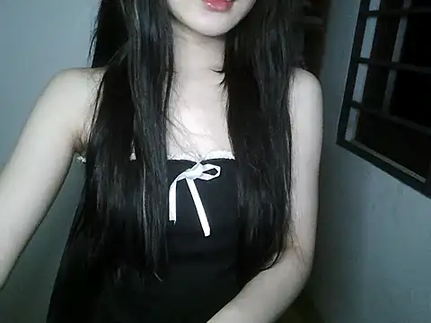 Snapshot of Annabelle-e chatting on 09.11.25 Annabelle-e online show from 09.11.25