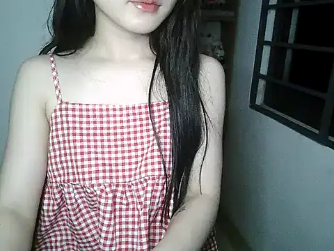 Snapshot of Annabelle-e chatting on 09.16.25 Annabelle-e online show from 09.16.25