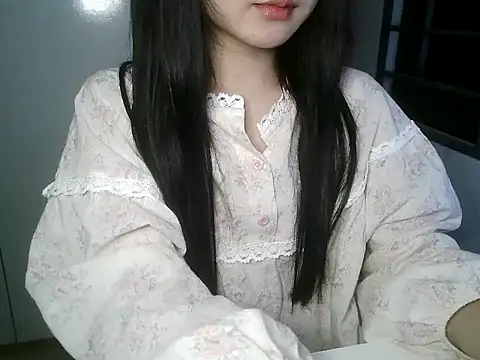 Annabelle-e online show from 12.17.25