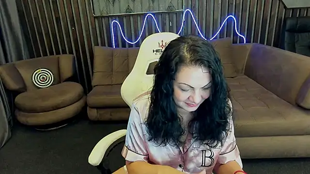 Snapshot of IrisMoonn chatting on 09.24.25 IrisMoonn online show from 09.24.25