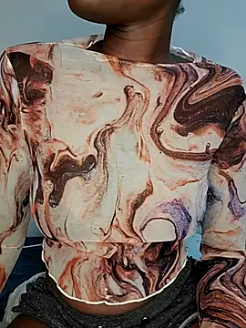 Snapshot of _Uphele chatting on 09.25.25 Uphele online show from 09.25.25