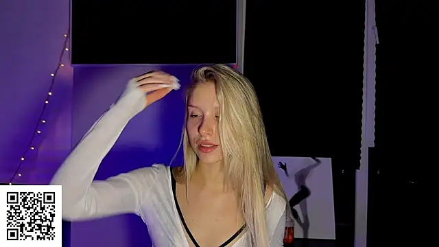 ElysiaXo online show from 11.16.25