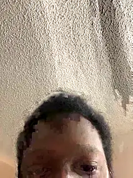 Snapshot of redd2wett chatting on 12.17.25 redd2wett online show from 12.17.25