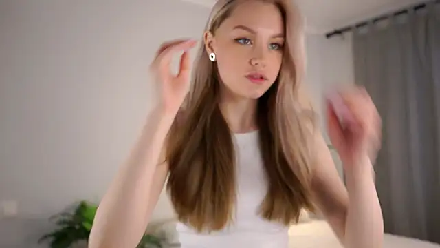 Snapshot of CherieSprinzl chatting on 11.02.25 CherieSprinzl online show from 11.02.25