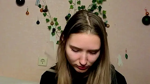  kikiclark   online show from 01.31.26