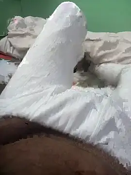 Snapshot of deshi8inch53 chatting on 12.05.25 deshi8inch53 online show from 12.05.25