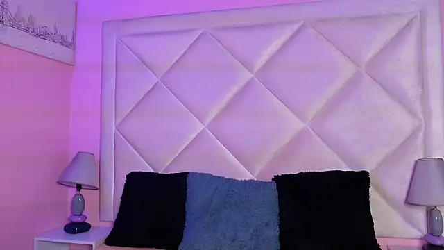 Snapshot of Miaa_Smithh__ chatting on 11.21.25 Miaa Smithh online show from 11.21.25