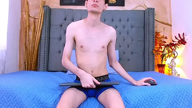 Snapshot of Luke_Carter chatting on 12.20.25 Luke Carter online show from 12.20.25