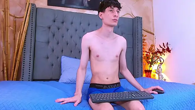 Snapshot of Luke_Carter chatting on 01.12.26 Luke Carter online show from 01.12.26