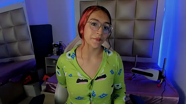 Valkiria js online show from 11.19.25