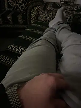 Snapshot of MrScrr chatting on 11.13.25 MrScrr online show from 11.13.25