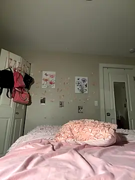 Snapshot of gigifox220 chatting on 09.28.25 gigifox220 online show from 09.28.25