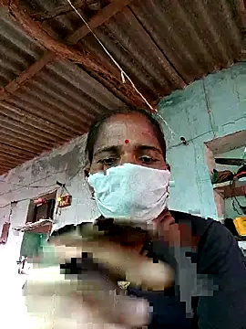 Snapshot of Hot-honi chatting on 10.09.25 Hot-honi online show from 10.09.25