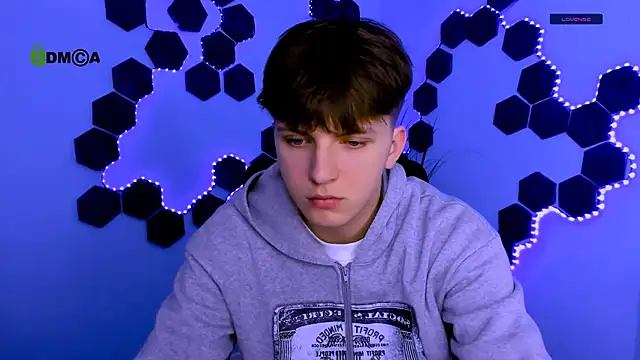 travis wolf  online show from 04.10.26