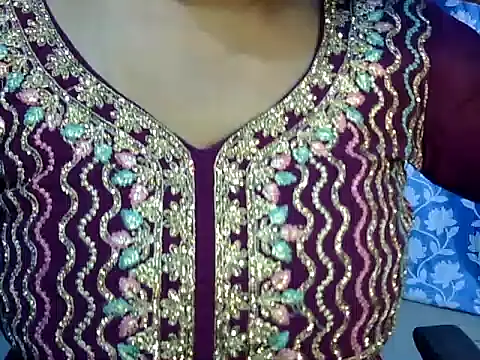 Sexy vipasha online show from 11.07.25