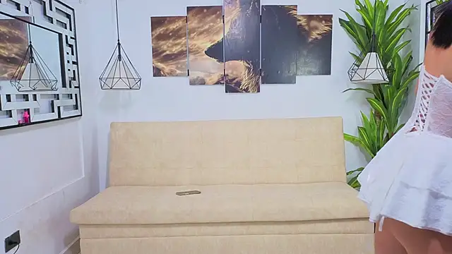 Snapshot of Flatiron_ggh chatting on 11.25.25 Flatiron ggh online show from 11.25.25