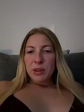 Snapshot of CheekyChelseaX chatting on 09.13.25 CheekyChelseaX online show from 09.13.25