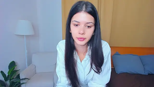 Snapshot of JoCauterucci chatting on 10.24.25 JoCauterucci online show from 10.24.25