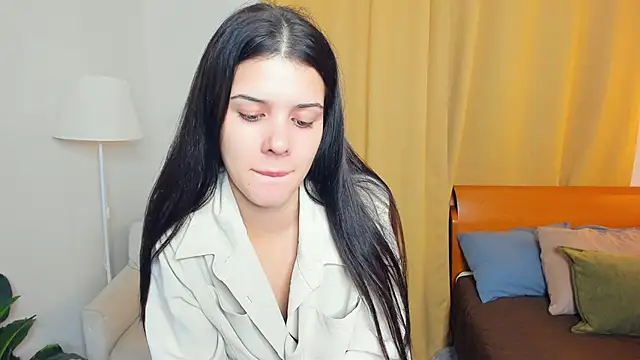 Snapshot of JoCauterucci chatting on 11.01.25 JoCauterucci online show from 11.01.25