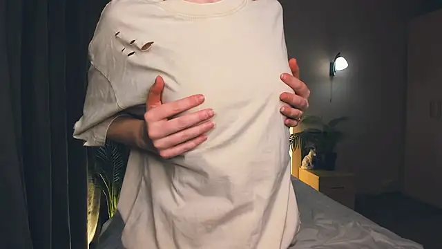 Snapshot of exposed_lizzy chatting on 09.21.25 exposed lizzy online show from 09.21.25