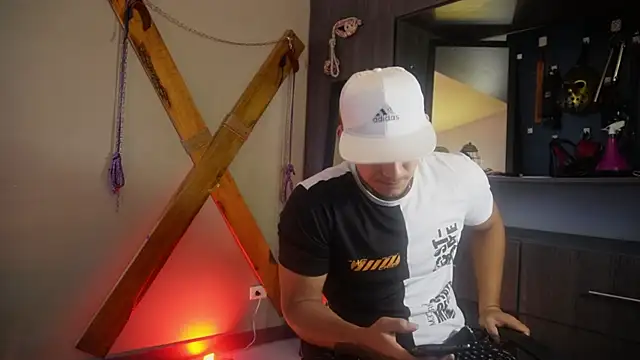 massimo vidal  online show from 09.15.25