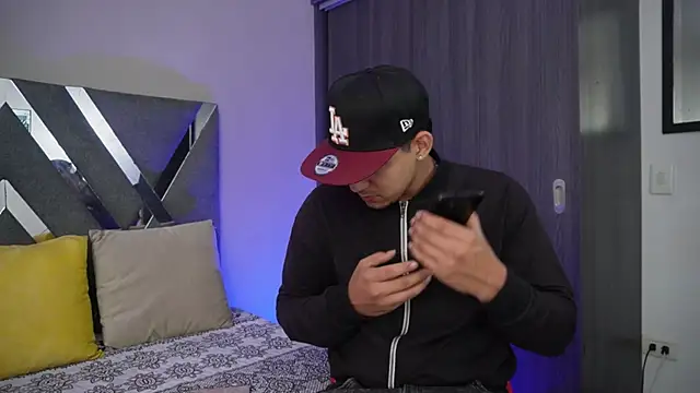 massimo vidal  online show from 10.13.25