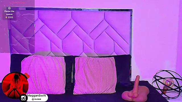 megganswift  online show from 04.14.26