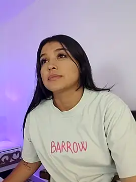 LuciaCollins  online show from 10.04.25