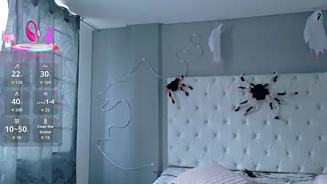 Snapshot of Emma_visconti chatting on 10.31.25 Emma visconti online show from 10.31.25