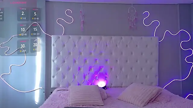 Snapshot of Emma_visconti chatting on 11.10.25 Emma visconti online show from 11.10.25