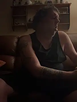 Snapshot of Stephanie1984 chatting on 04.12.26 Stephanie1984 online show from 04.12.26