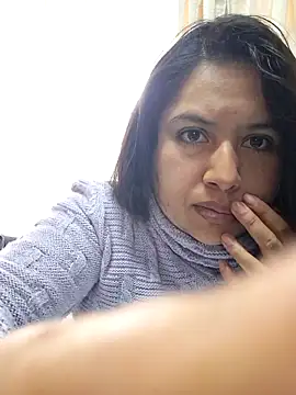 Snapshot of Amapola_blue chatting on 11.28.25 Amapola blue online show from 11.28.25