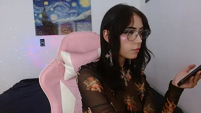 Snapshot of Melhoneymoon chatting on 09.24.25 Melhoneymoon online show from 09.24.25