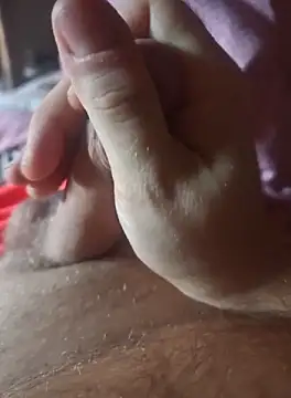 Snapshot of stunning_stallion chatting on 10.08.25 stunning stallion online show from 10.08.25