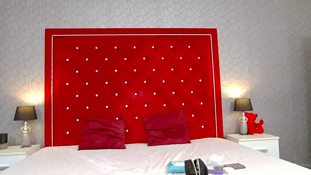 Snapshot of CherrySin chatting on 02.04.26 CherrySin online show from 02.04.26