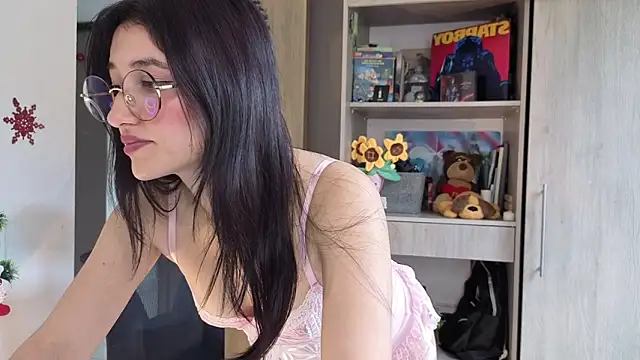 AlessandraLB online show from 12.22.25