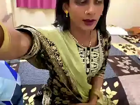 LuvLayla online show from 11.16.25