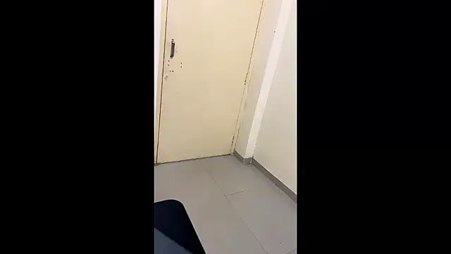 Snapshot of LuvLayla chatting on 12.21.25 LuvLayla online show from 12.21.25