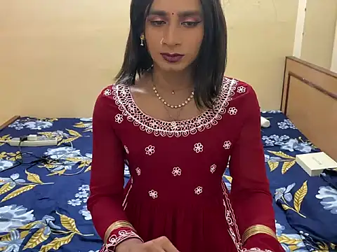 Snapshot of LuvLayla chatting on 01.18.26 LuvLayla online show from 01.18.26