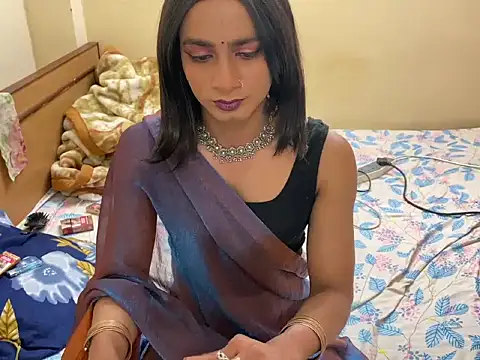 Snapshot of LuvLayla chatting on 02.17.26 LuvLayla online show from 02.17.26