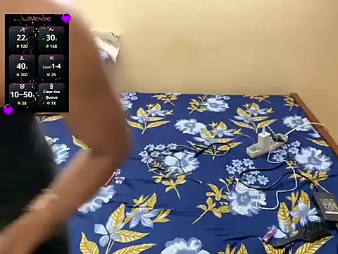 LuvLayla online show from 04.11.26