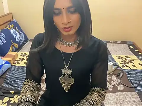 LuvLayla online show from 04.19.26