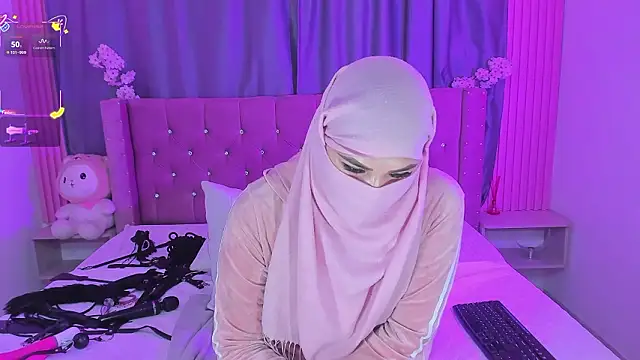 Nayla-Mouna online show from 03.26.26