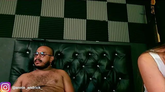  leda swan  online show from 01.16.26