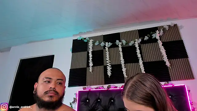  leda swan  online show from 05.25.26