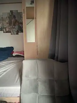 SarahBeii online show from 11.04.25