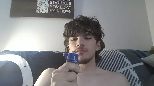 Snapshot of conradical18 chatting on 10.02.25 conradical18 online show from 10.02.25