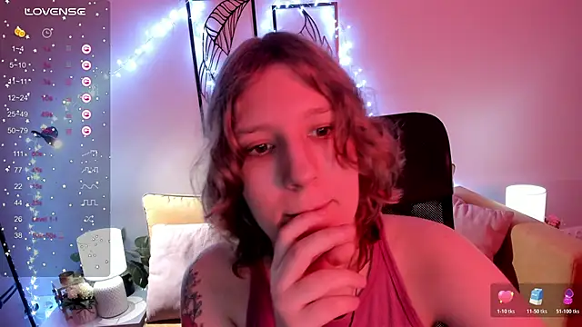 Hailey Foxy online show from 10.22.25